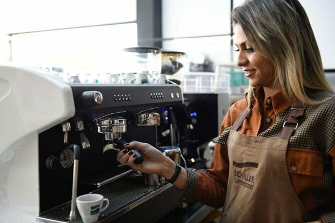 What is a Barista? What Does He Do?