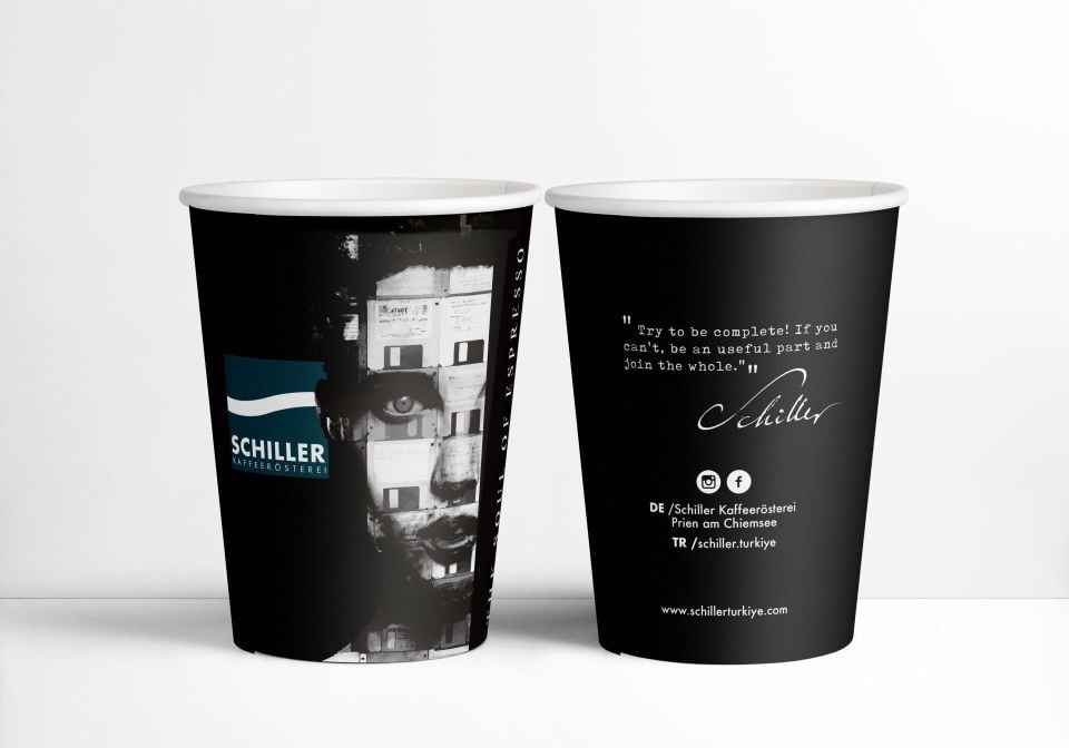 Schiller Logo 8 oz Pappbecher zum Mitnehmen Doppelwanddeckel